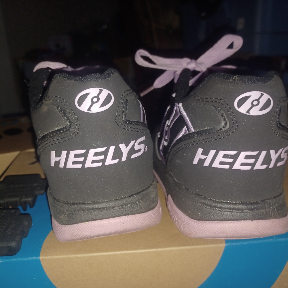 Heelys Black and Pink Sneakers with Wheels